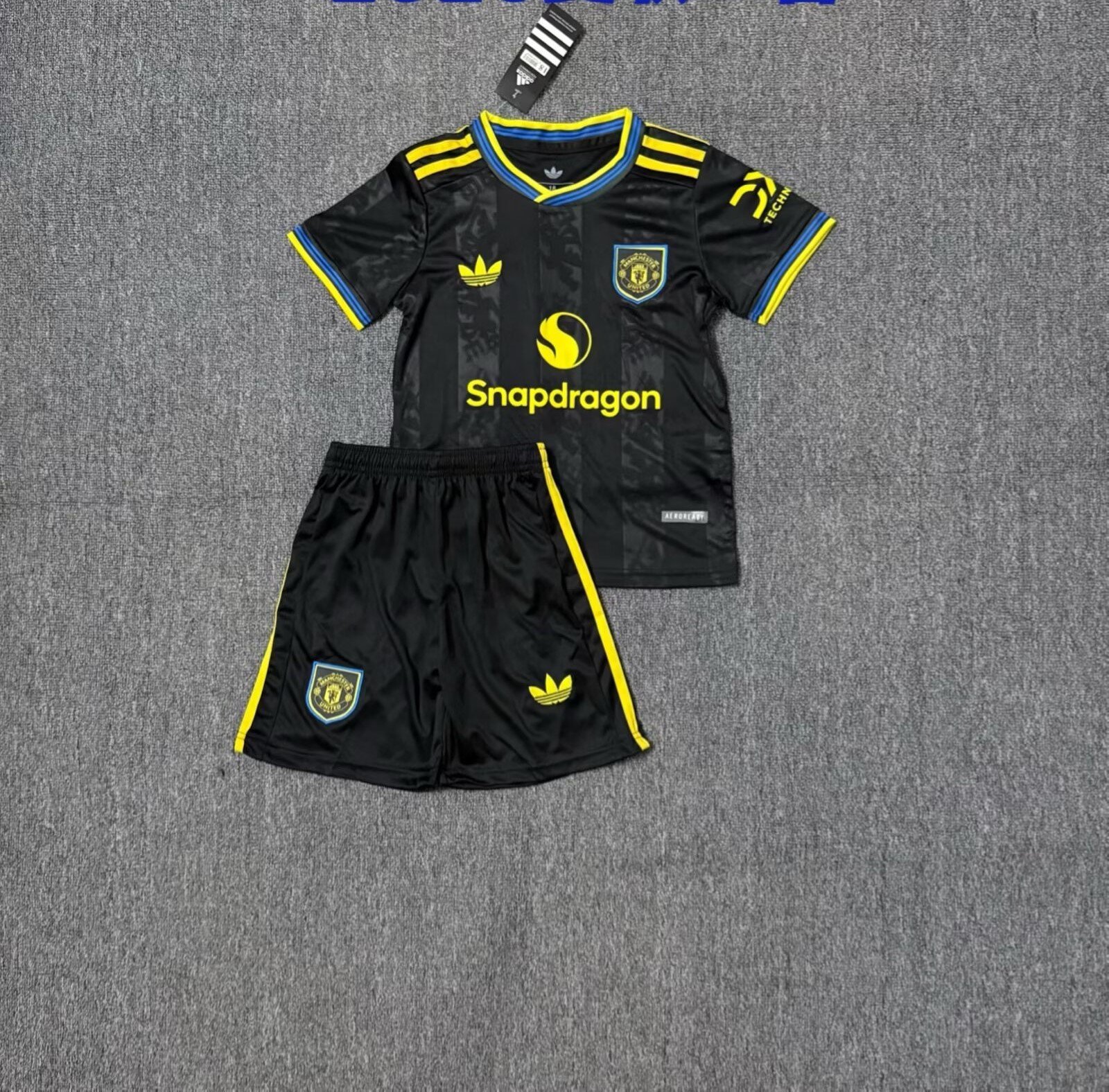 Manchester United Kids kits 26/27
