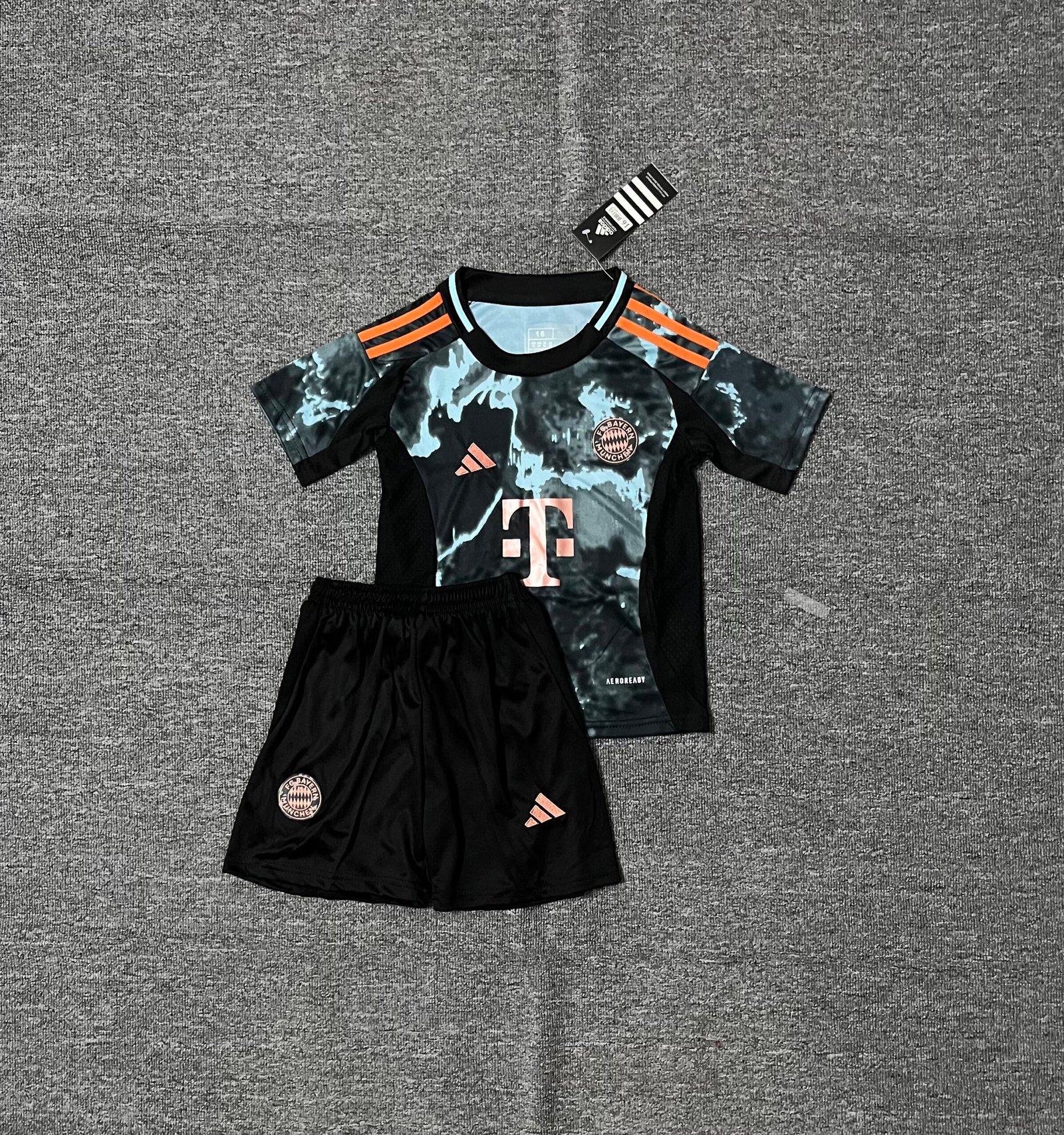FC Bayern Munich Away Jersey Kids Kit 2026/27