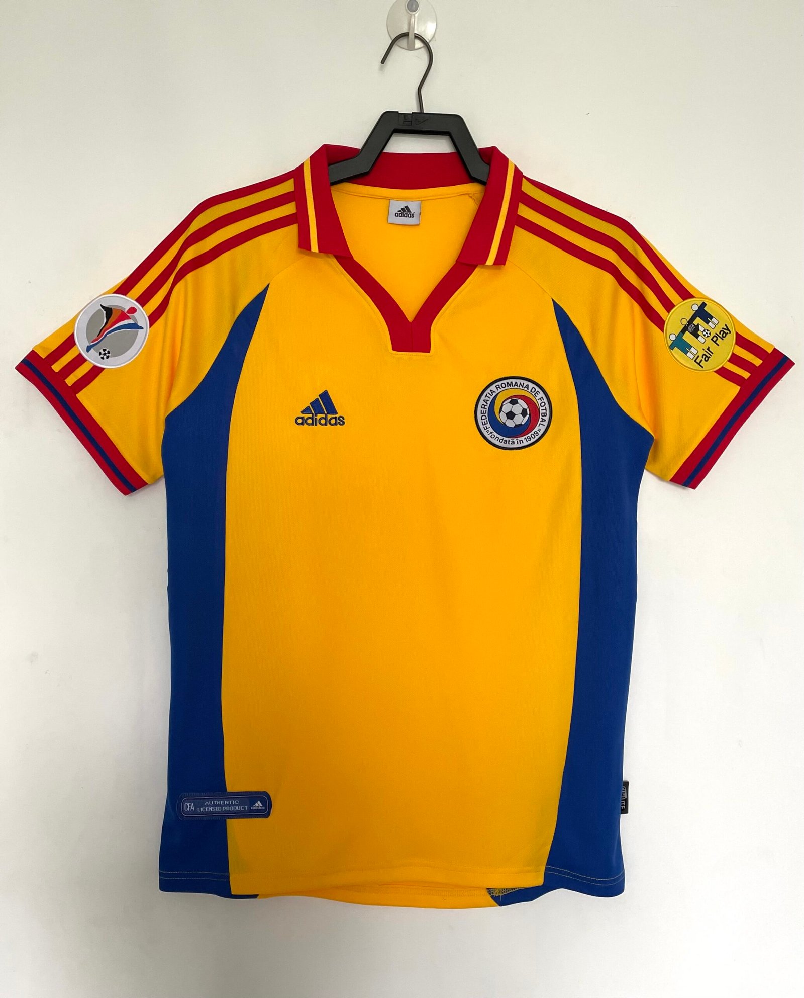 2000 Romania Home 8