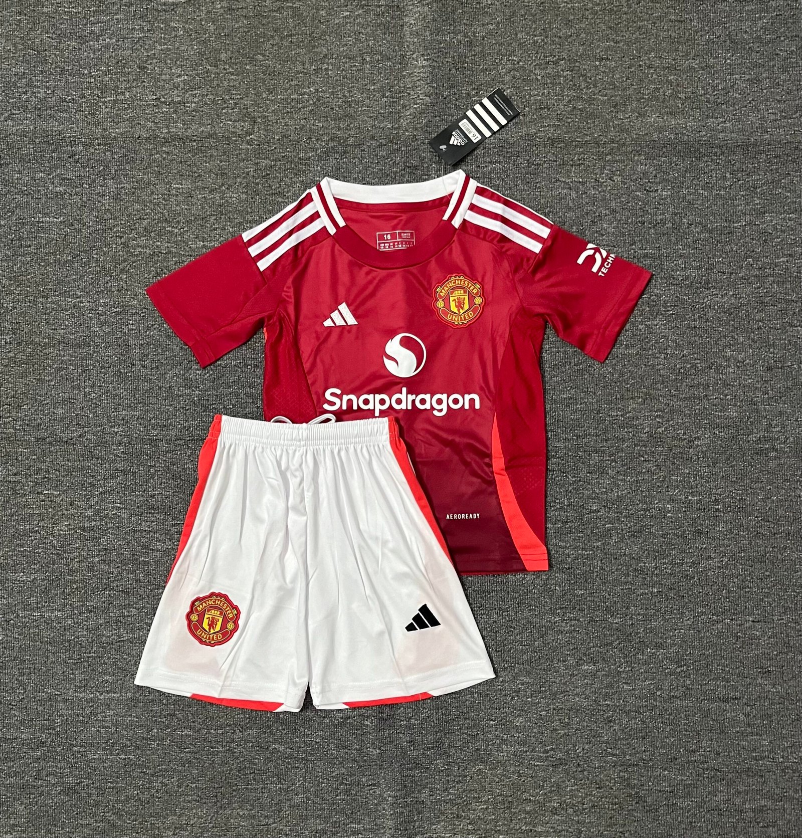 MANCHESTER UNITED HOME KIDS kit 2026-27