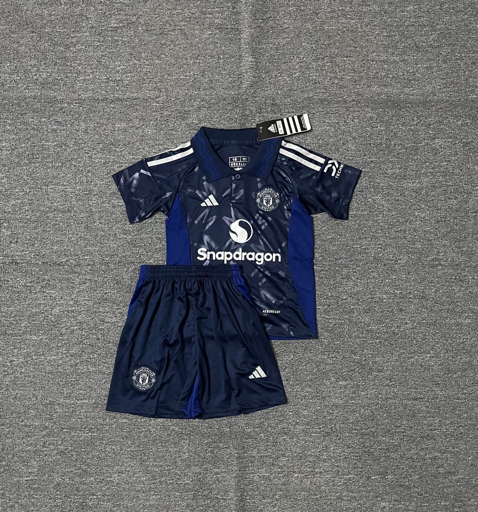 Manchester United Away Kids Jersey Kit 2026/27