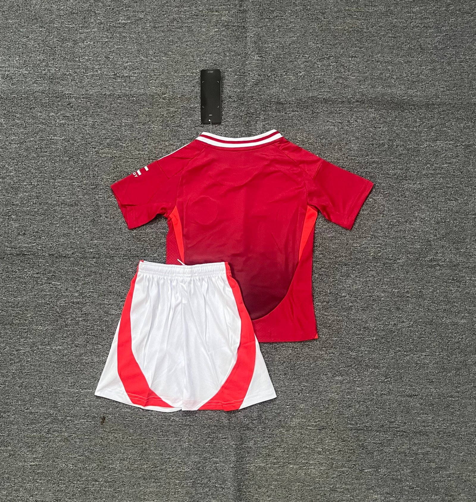 Manchester United Home Jersey Kids - Red 26/27 - Image 2