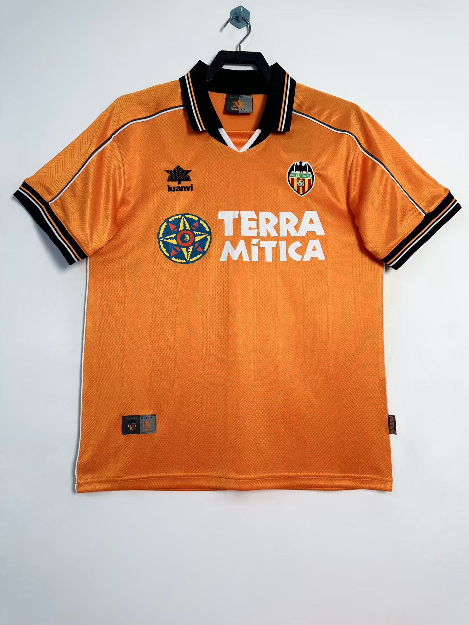 1999/00 Valencia Away 9