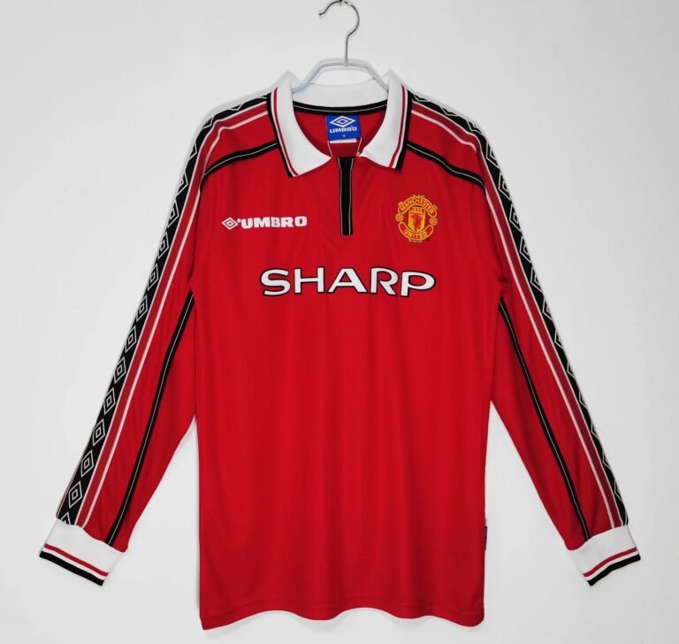 Classic football shirts – Manchester United 1998/99 home