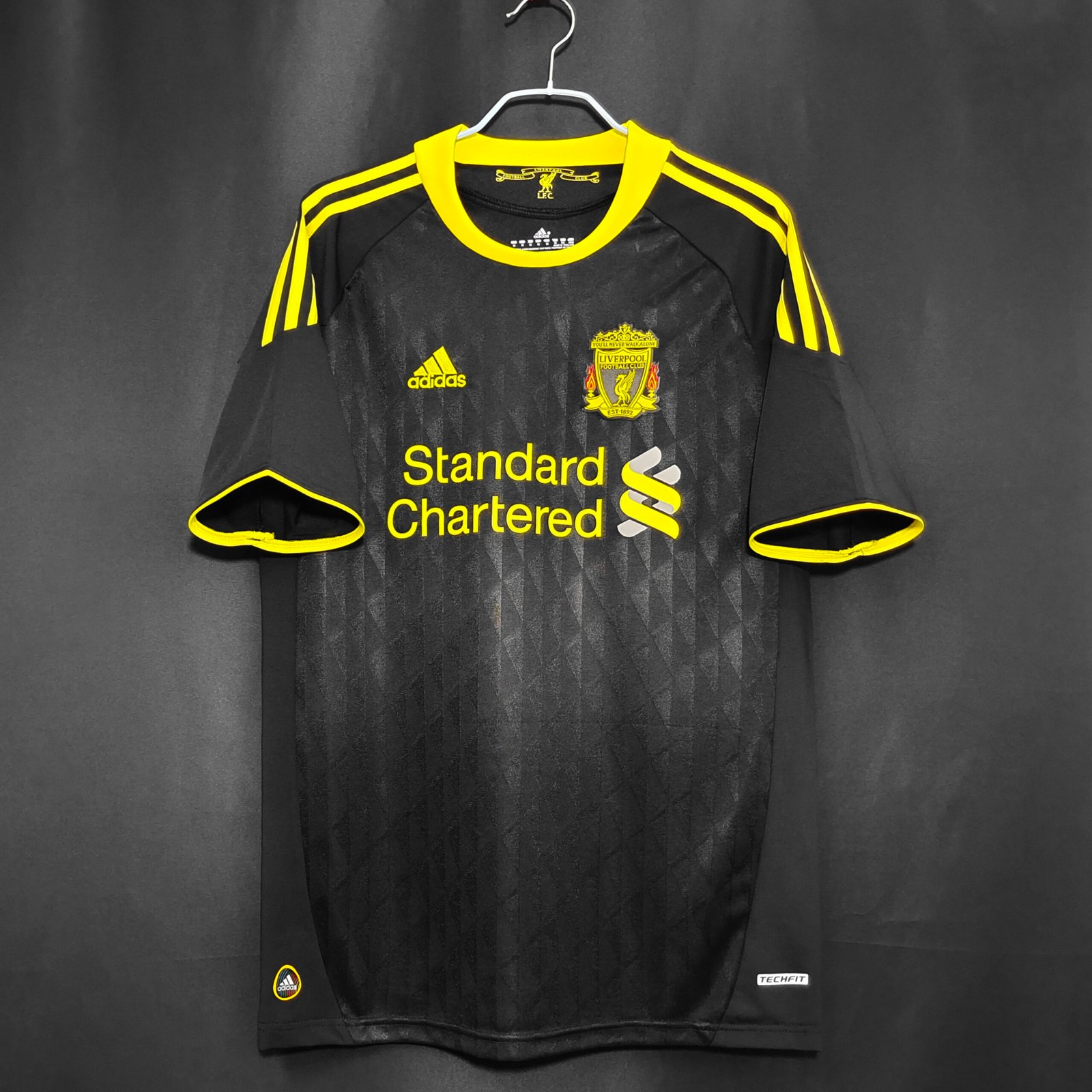 2010/11 Liverpool F.C. Third Kit Retro Jersey #8 A10