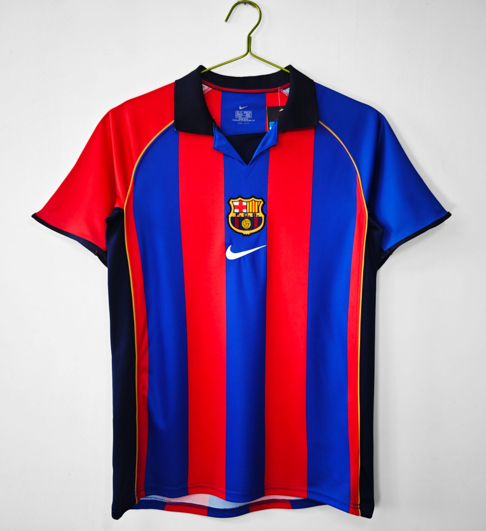 2001/02 FC Barcelona Home Retro Jersey #8 A8