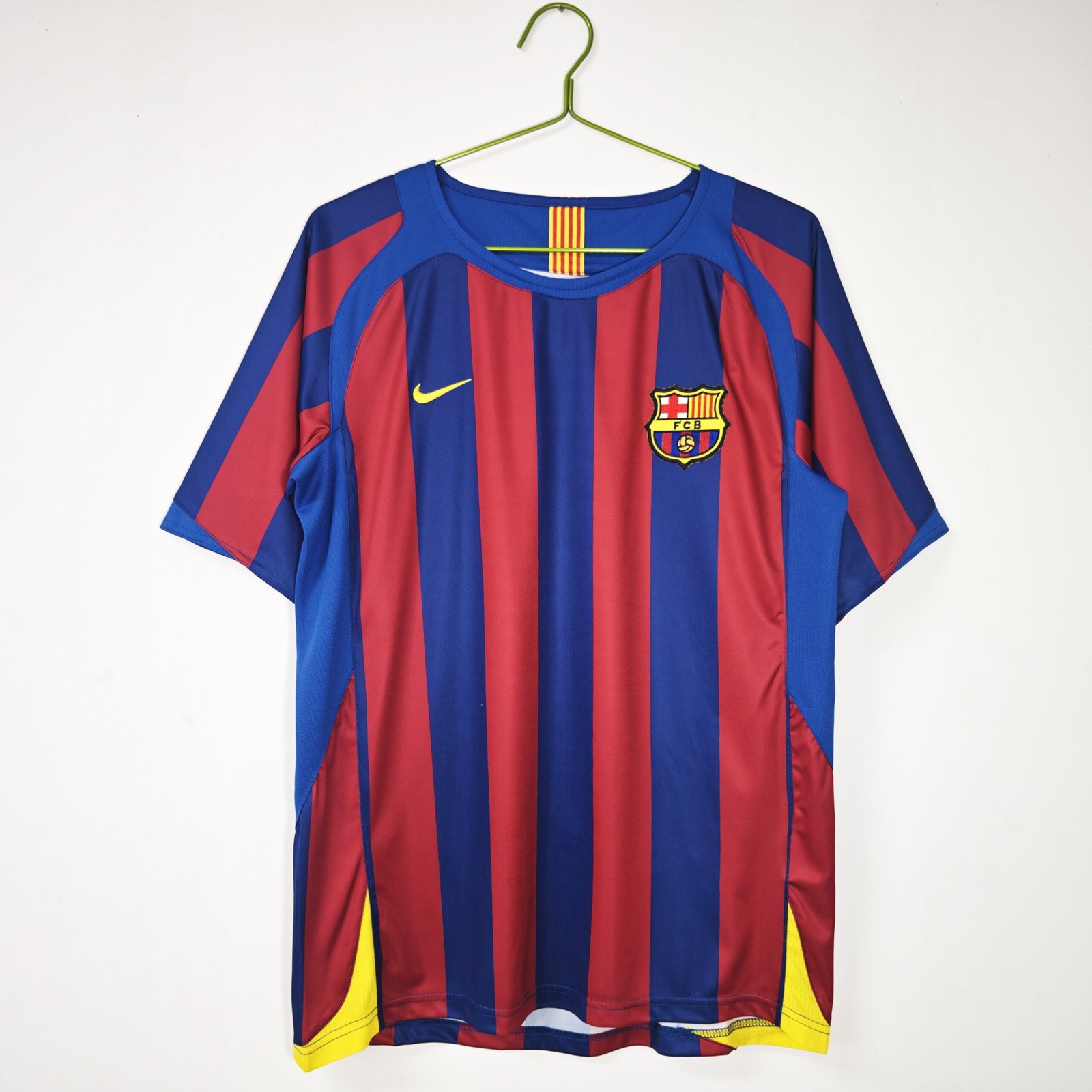 2005/06 FC Barcelona Home UEFA Champions League Jersey #5 A8