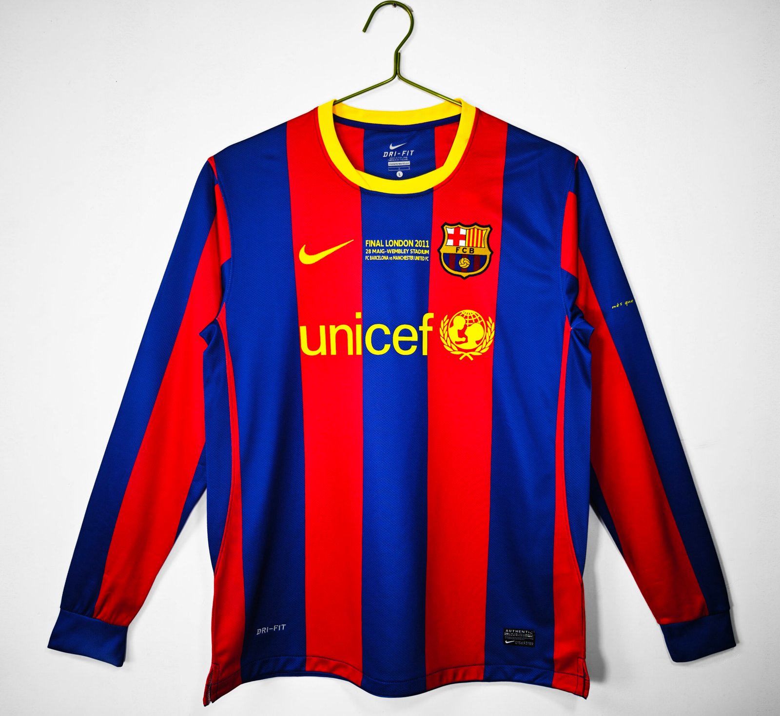 2010/11 FC Barcelona Home Champions League Edition Jersey #3 B12