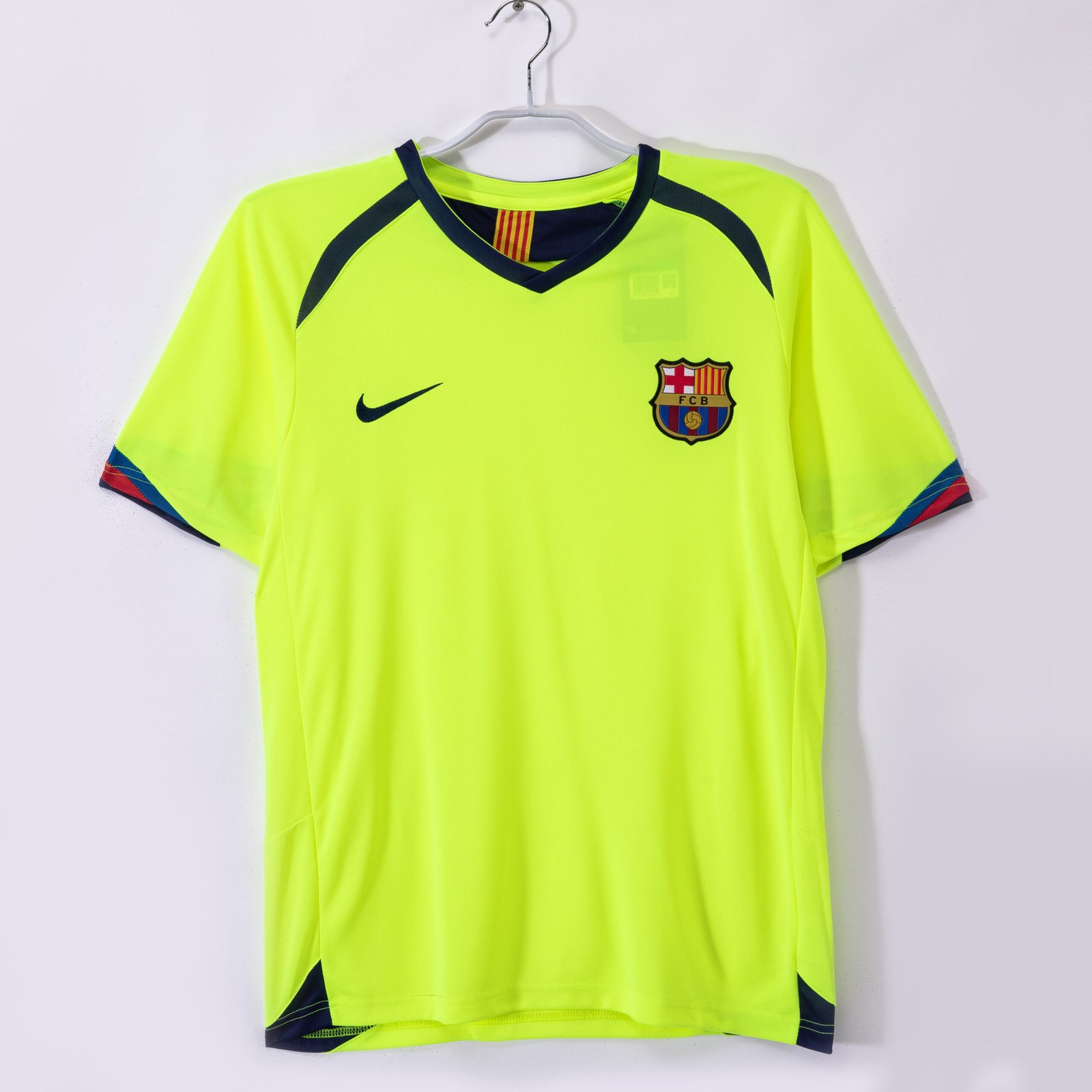 2005/06 FC Barcelona Away Jersey #5 A9