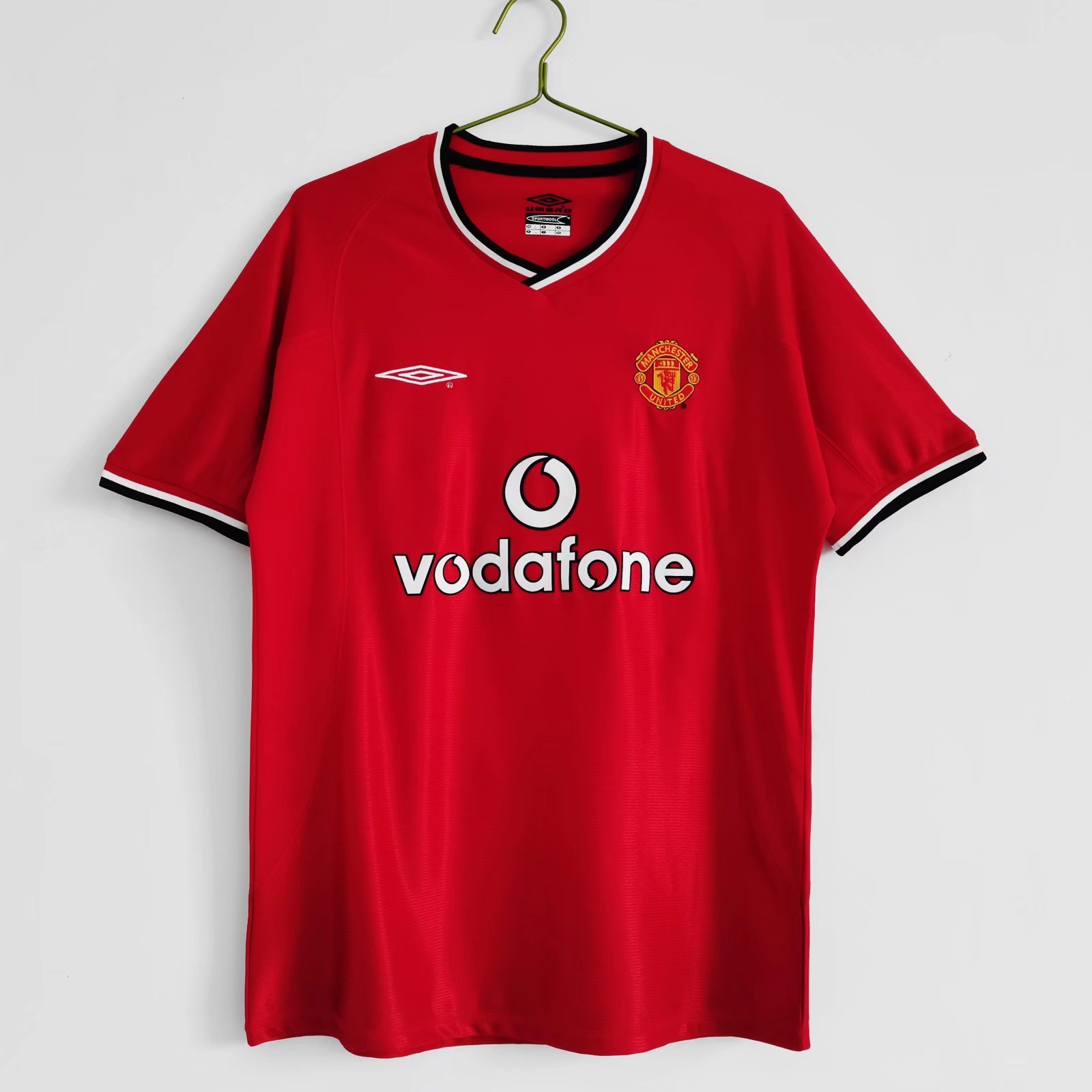 2000/02 Manchester United F.C. Home Jersey #8 A12